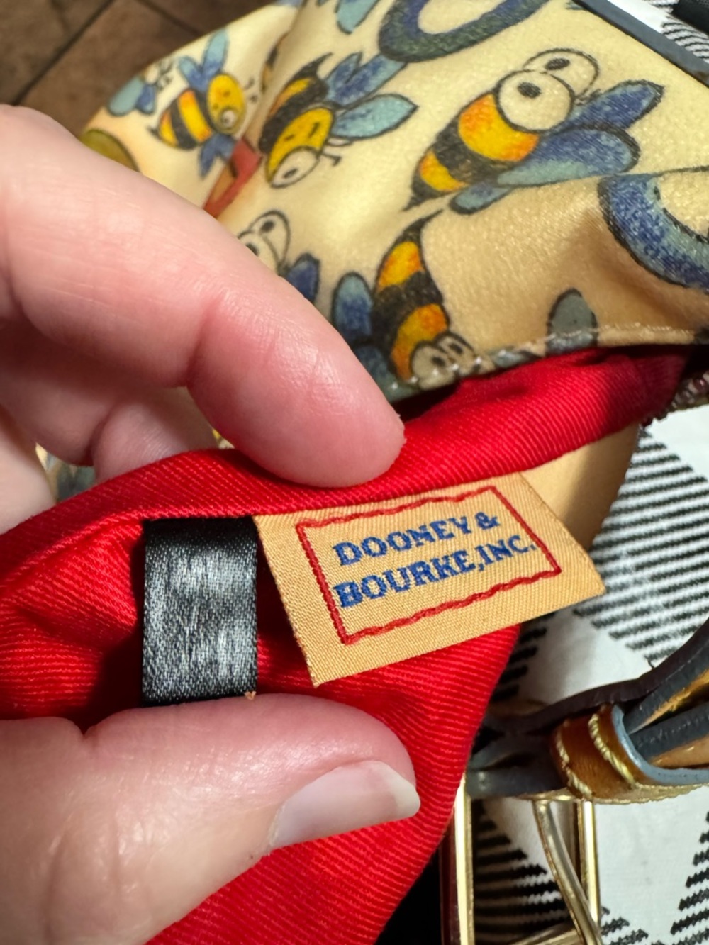 Dooney & Bourke Bee Print Hobo Bag with Rainbow Zipper & Pink Heart Y2K EUC - Picture 13 of 16